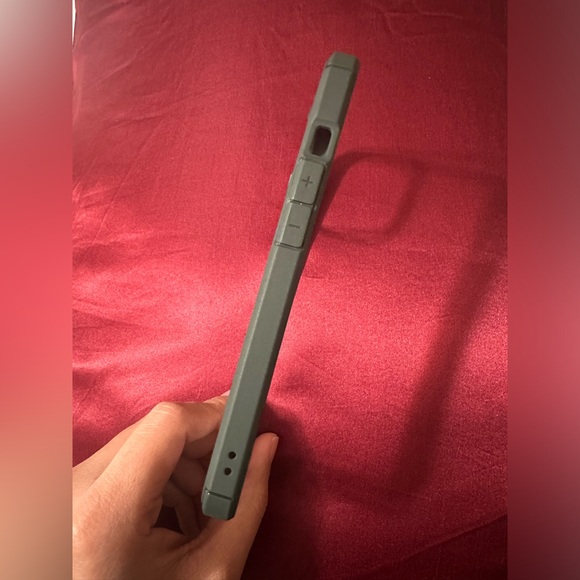 Green Iphone Case iPhone 14pro - Picture 3 of 10